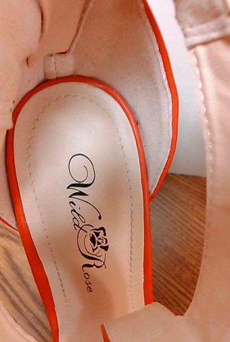 WILDROSE JOON02 Misses Back Zipper T-strap Sandals/ Metallic Chain Design Sz-6 - Picture 2 of 7