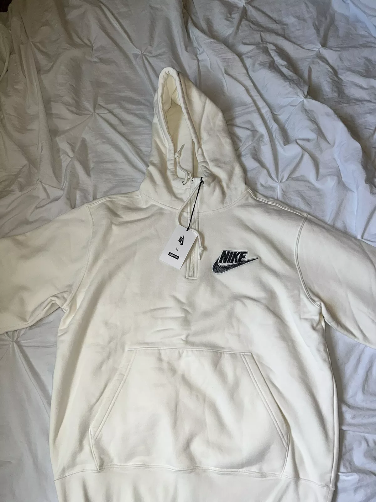 Supreme X Nike, blanc et jaune, demi zip, hoddle, prêt à l'expédition taille : moyen  