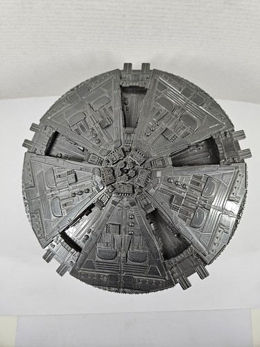 MONOGRAM 1978 MODEL KIT BATTLESTAR GALACTICA CYLON BASE STAR BUILT AND PAINTED - Picture 14 of 23