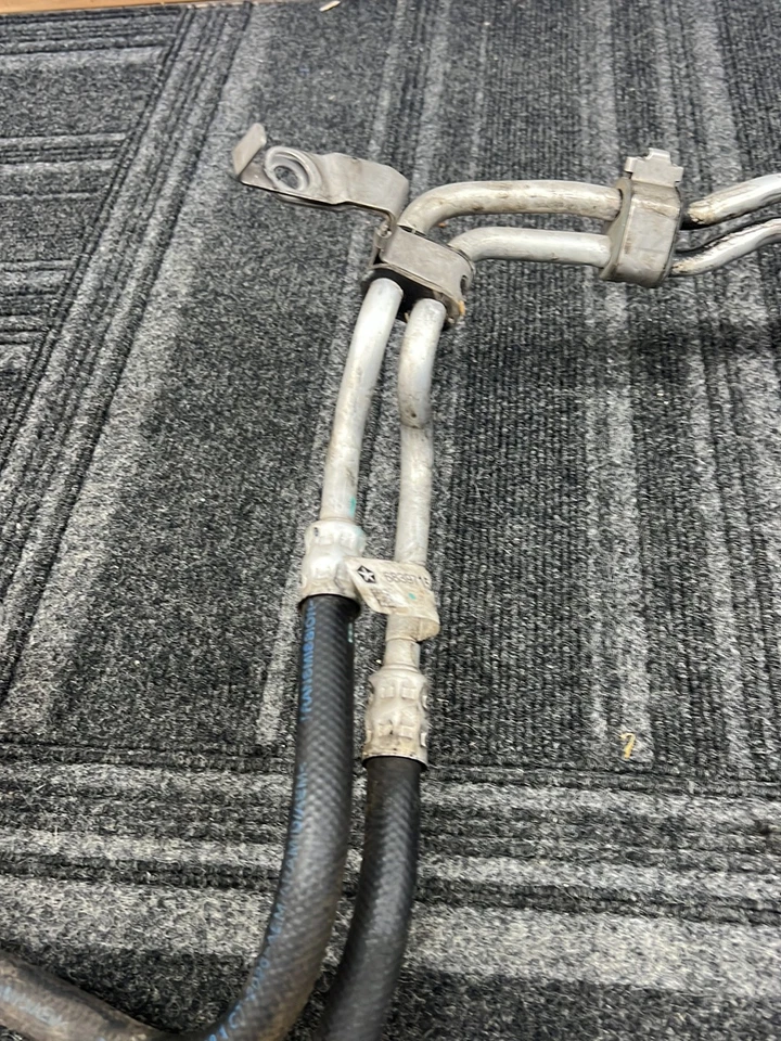 Ram 2500 2019-2022 camioneta transmisión enfriador de aceite 68397154AD Foto 4 de 4