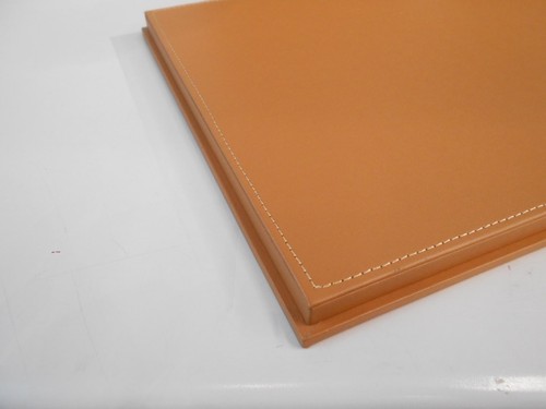TECLC12001C Luxcase teca con base in similpelle beige per modelli scala 1/12 - Picture 2 of 5