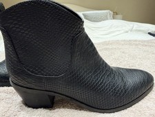 UGG Snakeskin Leather Black Cowboy Boots Low Heel size 6 /39
