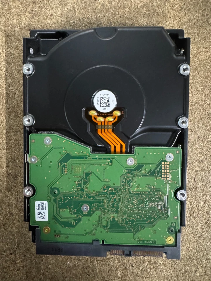 2 x 6 Tb (12 Tb - HGST 3,5" SAS 12 Gbps 128 Mo) - Bild 2 von 3
