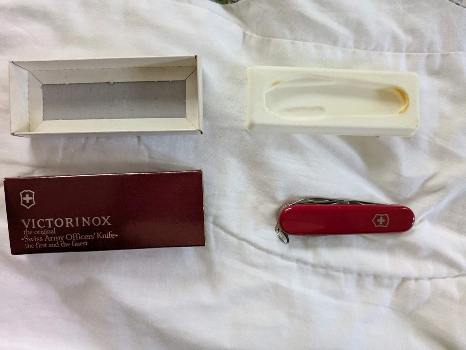Navaja suiza Victorinox vintage oficial caja suiza feria de oficiales suizos Foto 2 de 4