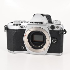 Olympus OM-D E-M5 Mark II 16MP Mirrorless Digital Body MFT, Inoperable 972