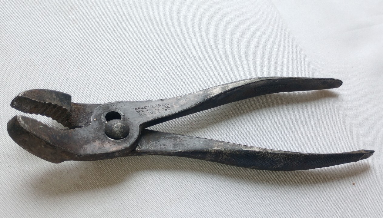 Vintage KRAEUTER & Co N.J. USA No 1923 R" Slip Joint Pliers Angled