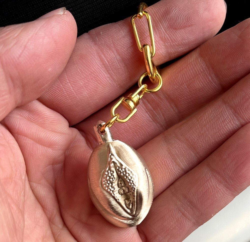 小物 the virgins charm strap Carried Away Phone Charm Strap