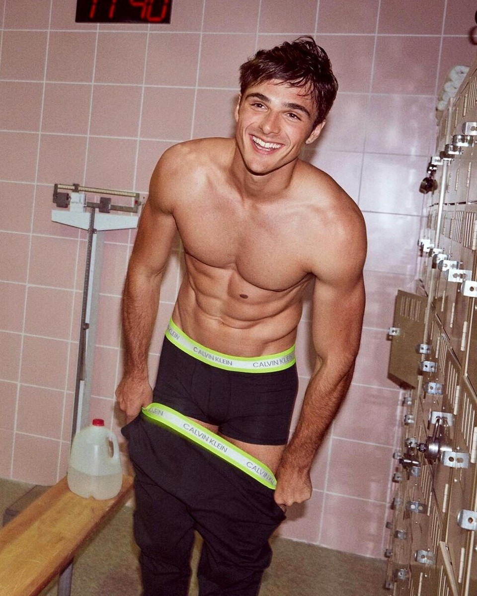 JACOB ELORDI 8x10 PHOTO