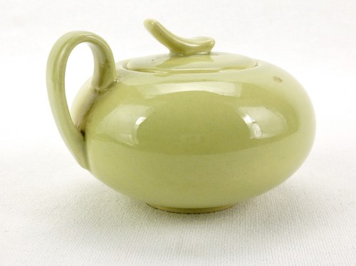 Vintage Porcelain Bean Pot w/Ear Handle, Pale Apple Green, Narrow Mouth, BPOT-02 - Picture 3 of 9