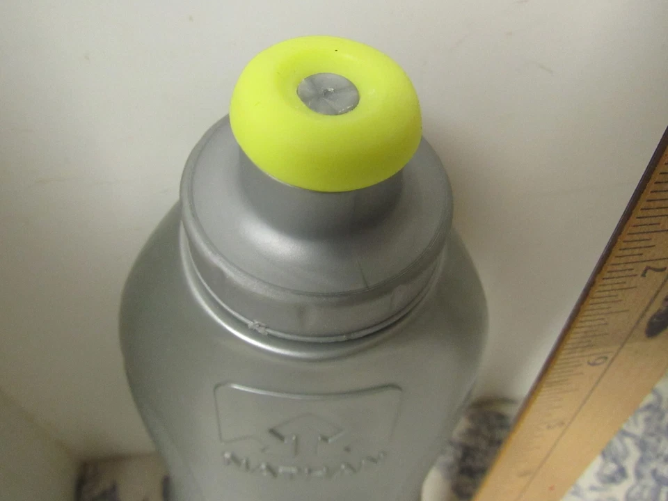 Bicicleta/ciclo marca NATHAN 16 OZ. Cantimplora/botella de agua de plástico Foto 3 de 4