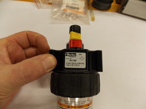 New Parker 16L11BE Lubricator 1/4" NPT 150 psi H4 - Picture 2 of 4