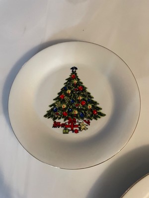 Sea Gull Jian Shiang Christmas Tree 8 price setting 24 Gold Trim  32 Pieces