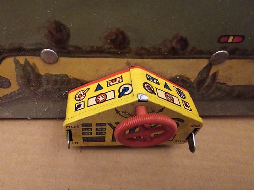 NICE 1940s FUTURMATIC AIRPORT TIN LITHO WIND UP SET ~ Marx Wyandotte Chein - Picture 10 of 17