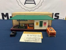 Lionel Postwar #356 Operating Freight Station Building w/ Original Box