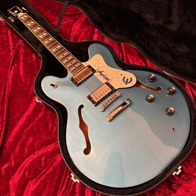 Valuable and maintained Epiphone Supernova OASIS Noel