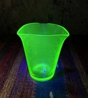 Vintage Federal Uranium Glass 3 Spout Measuring Cup Depression 1 Cup 4.25" GLOWS