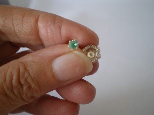 Zambian Emerald stud earrings, 0.43 carats, in 1.69 grams 925 Sterling Silver - Picture 6 of 12