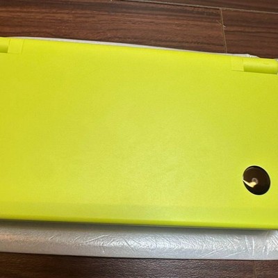 Nintendo DSi Launch Edition Lime Green Handheld System for