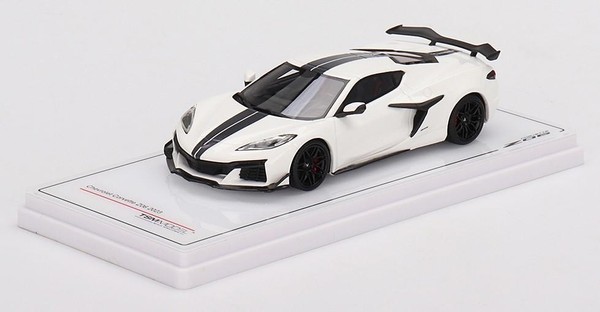 1:43 Truescale Chevrolet Corvette Z06 Arctic White 2023 TSM430669 Modellbau-image