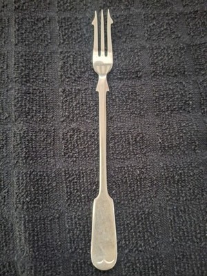 Neusilber Pickelgabel. 18,5 cm.  GEBRAUCHT. 26g