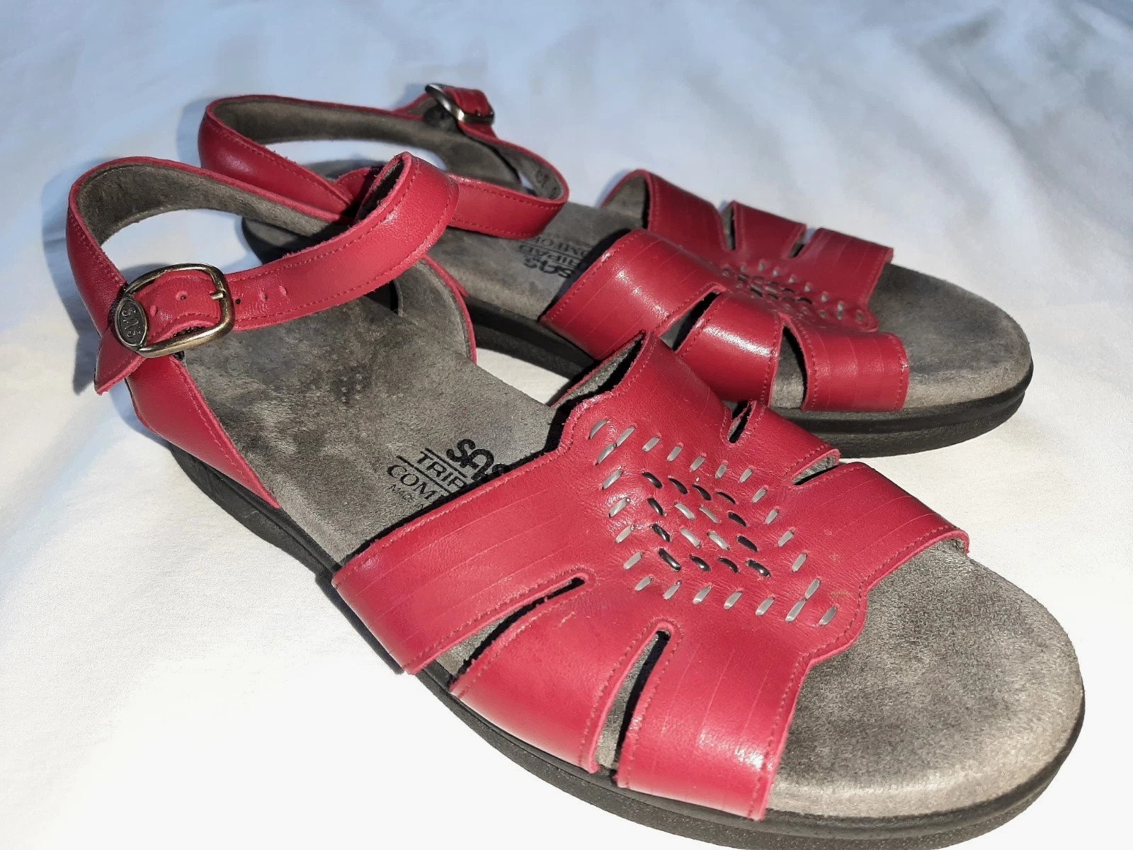 SAS Huarache Sandals NARROW RED Low Heel Ankle Strap Buckle