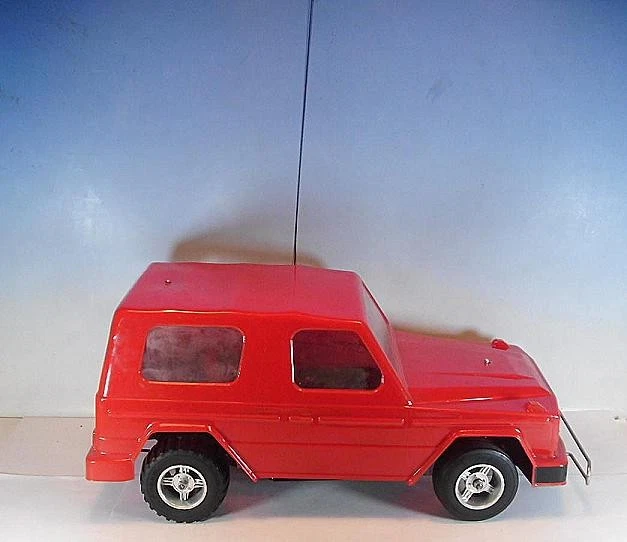 Graupner 1/10 Nr.4968 Mercedes Benz Jeep RC Modell im Oberteil der Box #033 - Bild 3 von 4