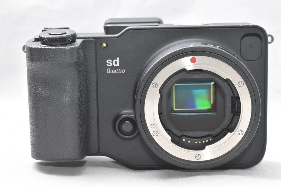 Sigma SD Quattro Mirrorless Digital Compact Camera Black - Image 4 of 4