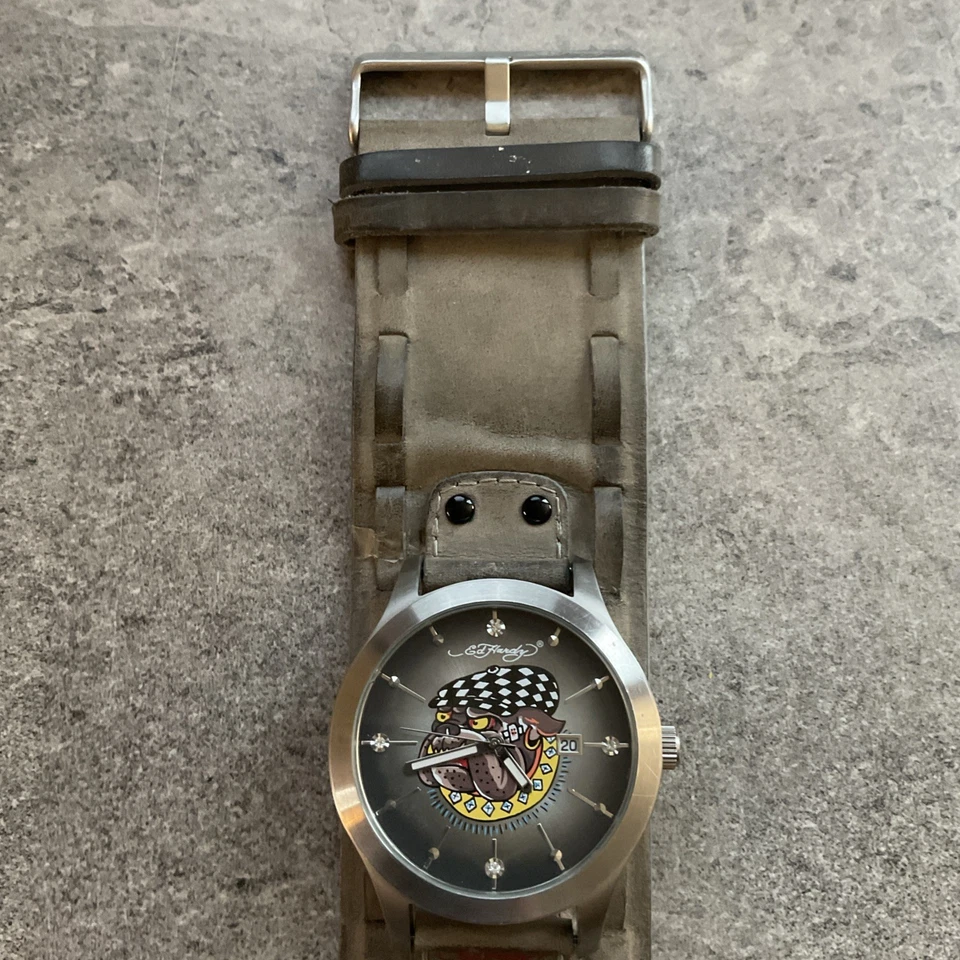 Ed Hardy Gladiator Bulldog Mens Watch 45mm Case Leather Cuff Band Bin B - Image 3 of 4