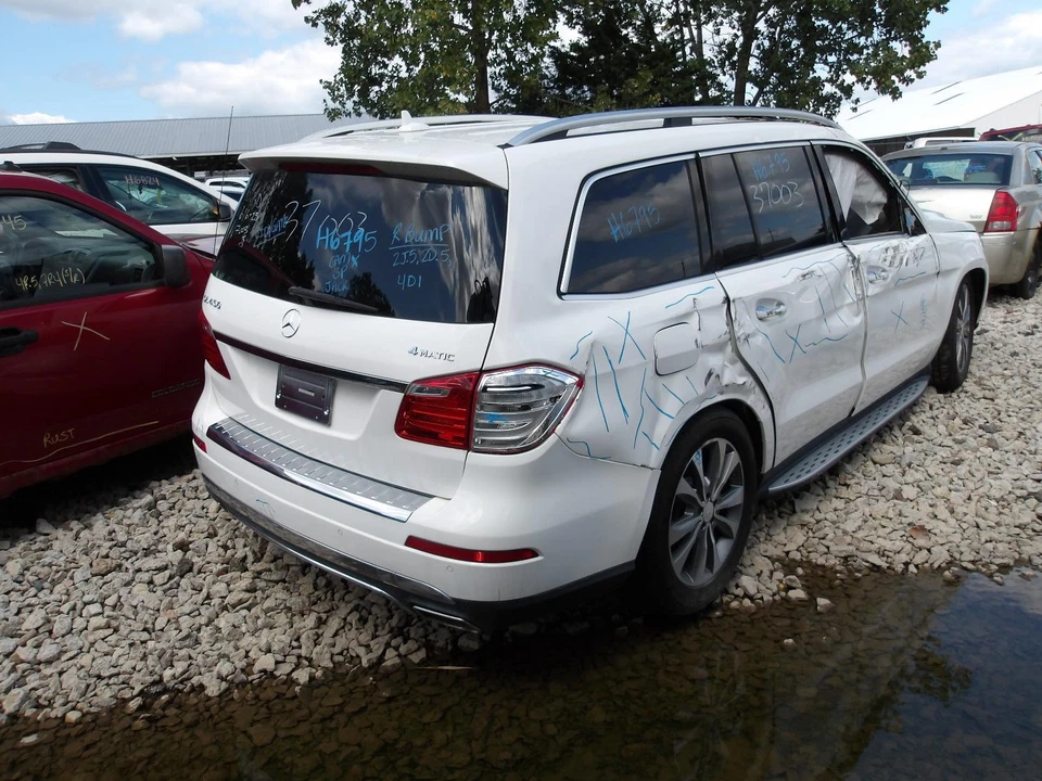 Used Brake Master Cylinder fits: 2014 Mercedes-benz Mercedes gl-class 166 Type M - Image 3 of 4