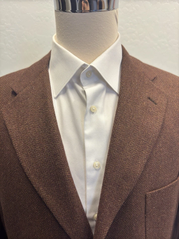 Paul Stuart Herringbone Soft Wool Unconstructed Suit Jacket in Burgundy Sz 45 R - Image 3 of 4