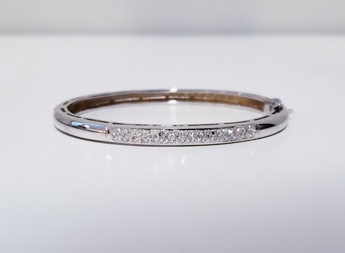 18K White Gold & Genuine Diamond Bangle Bracelet Safety Lock - Picture 2 of 11