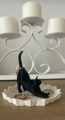 Elegant Cat Ring Holder with Floral Pattern Dish | Unique Jewelry Display |