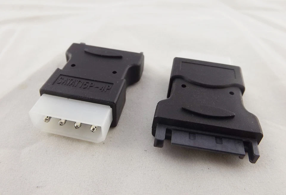 10x 4 Pin Molex PC IDE Male To 15Pin SATA Male Power Adapter Convertor Connector - Image 2 of 4