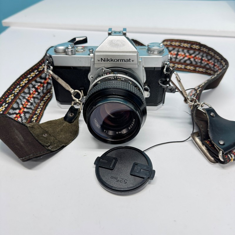 Vintage Nikon Nikkormat FT2 35mm Camera Kit with Four Lenses and Case