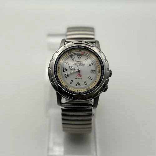 Vintage Timex Reef Gear Indiglo Quartz Date Stainless Steel 40mm New Battery