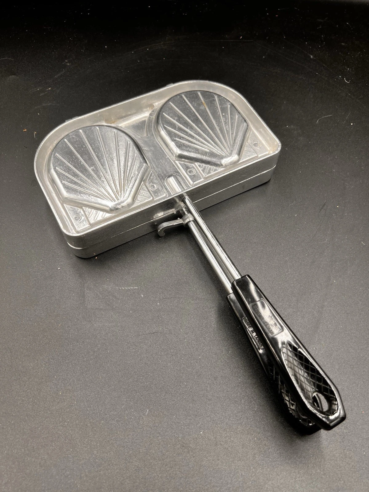 SEFAMA Vintage Sea Shell S/wich Press Iron Double Made in France V.good cond.