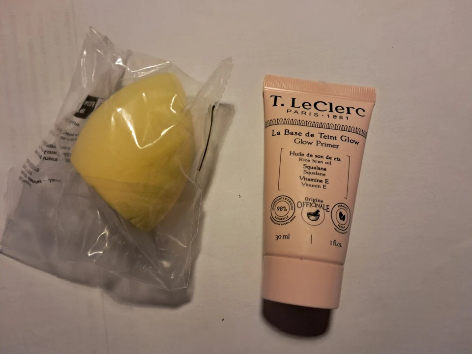 T. LECLERC Base de teint glow unifiant, bonne mine 30 ml + beauty blender - Photo 1/4
