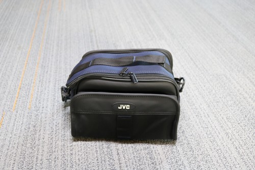 JVC GR-AX890U Compact VHS Camcorder - Picture 6 of 6