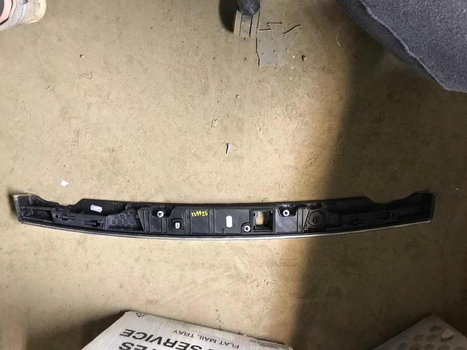 09 10 11 12 13 14 15 BMW 750i крышка багажника номерного знака лампа хромированная лента - Изображение 3 из 3