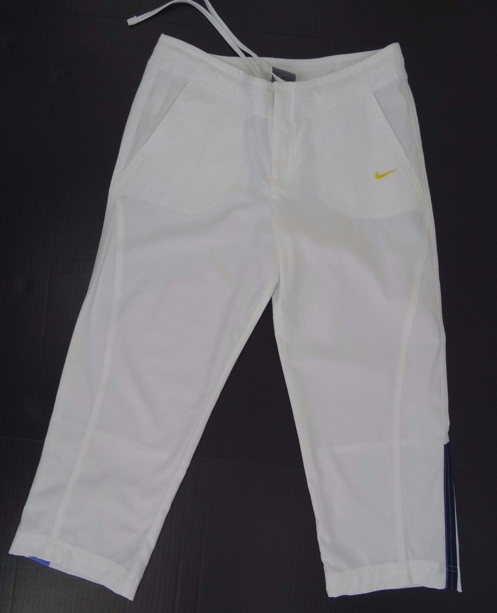 white nike capri pants