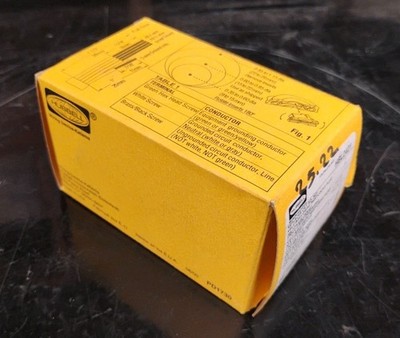 HUBBELL 3 POLE INSULGRIP TWIST-LOCK PLUG 20A HBL2421 - New