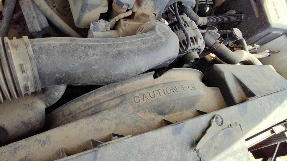 2001-2007 Silverado 2500 Hd radiador ventilador de refrigeração cobertura OEM caixa de plástico 8,1l - Imagem 3 de 4