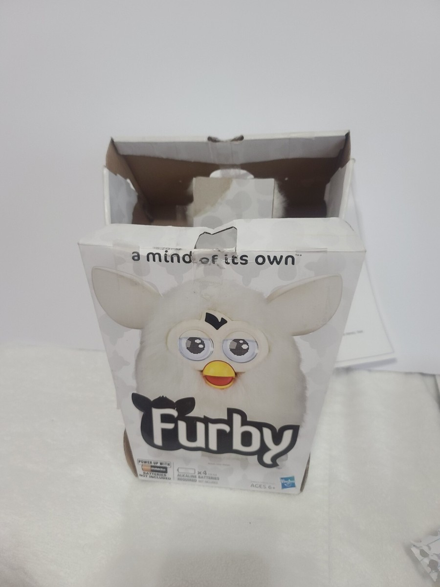 Furby ホワイト 箱付き　動作確認済み Furby ホワイト 箱付き 動作確認済み Furby ホワイト 箱付き