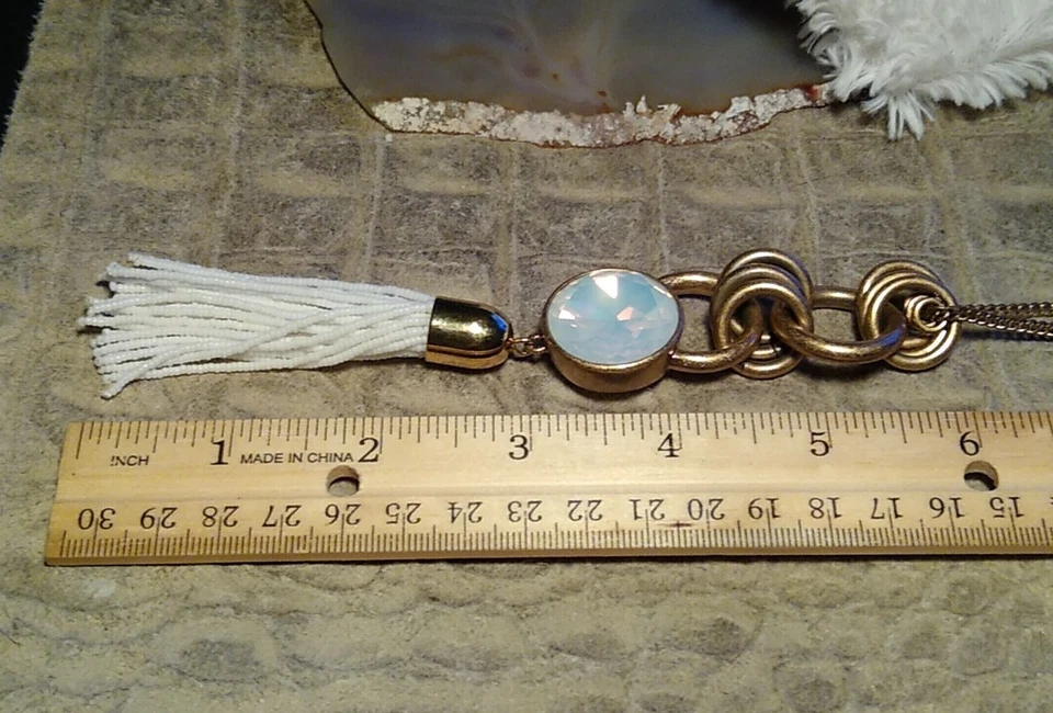 J. CREW Collar Largo Blanco Cuentas Flecos Tono Dorado Redondo Opalescente Piedra Lunar? Foto 4 de 4