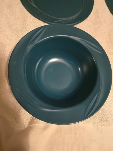 6- Vintage Rubbermaid Melamine Plastic Dark Green Plates & Bowls - Picture 2 of 7