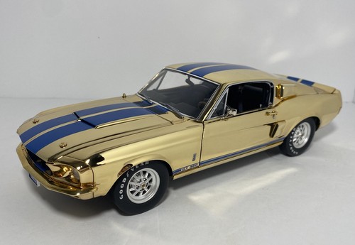 DÉTAIL VOIE 1967 FORD MUSTANG SHELBY GT-350 or bandes bleues limitées !!!! - Photo 1/24