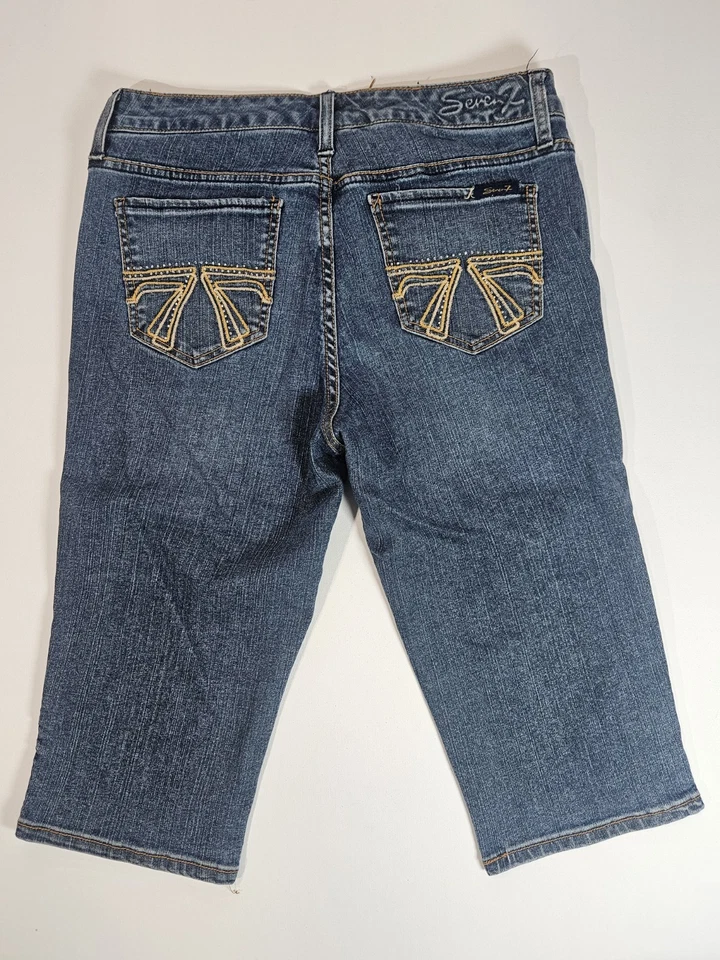 Pantalones cortos de mezclilla para mujer Seven7 8 hasta la rodilla bolsillos con tachuelas ropa de verano Foto 2 de 4