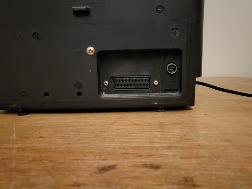Bush CRT Television VCR Combi 14" TV VHS Video Retro Gaming RF SCART BTV18SIL - Picture 8 of 9