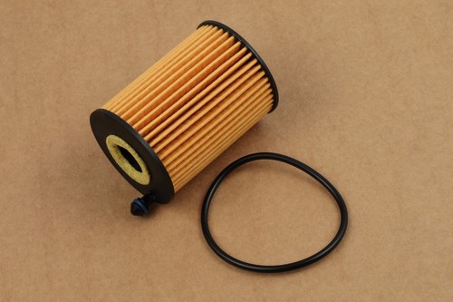 Inserto filtro Audi A4 A5 A6 Q5 con guarnizione vano motore 05L115562 - Foto 1 di 2