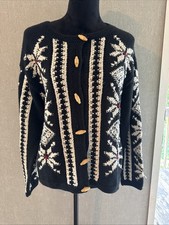 Vintage 90s Fair Isle Nordic Snowflake Cardigan Sweater Wood Toggles Chunky Knit